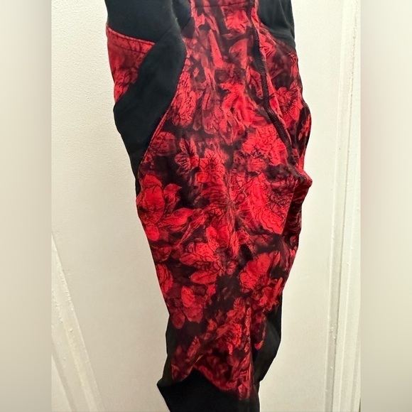 Lululemon Train Times Fast Pace Pant  *Special Edition* 25” length SZ 6 - Picture 4 of 6
